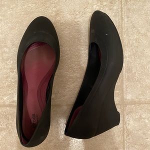Women’s croc heels size 7